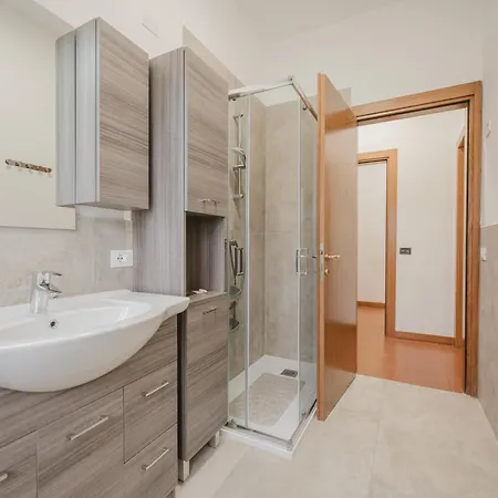 Apartment Casa Rivoli - Private Garden & Free Parking *