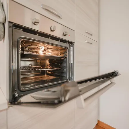 Casa Rivoli - Private Garden & Free Parking Apartment *
