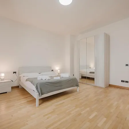 Casa Rivoli - Private Garden & Free Parking *