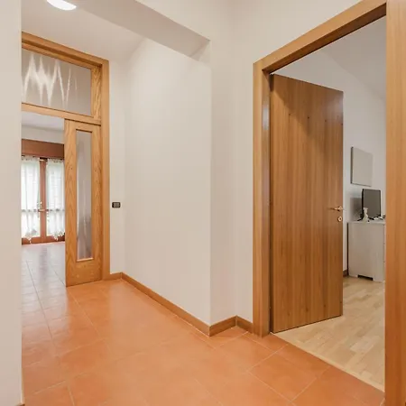 Casa Rivoli - Private Garden & Free Parking Daire
