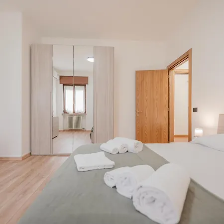 Casa Rivoli - Private Garden & Free Parking Daire Rivoli Veronese